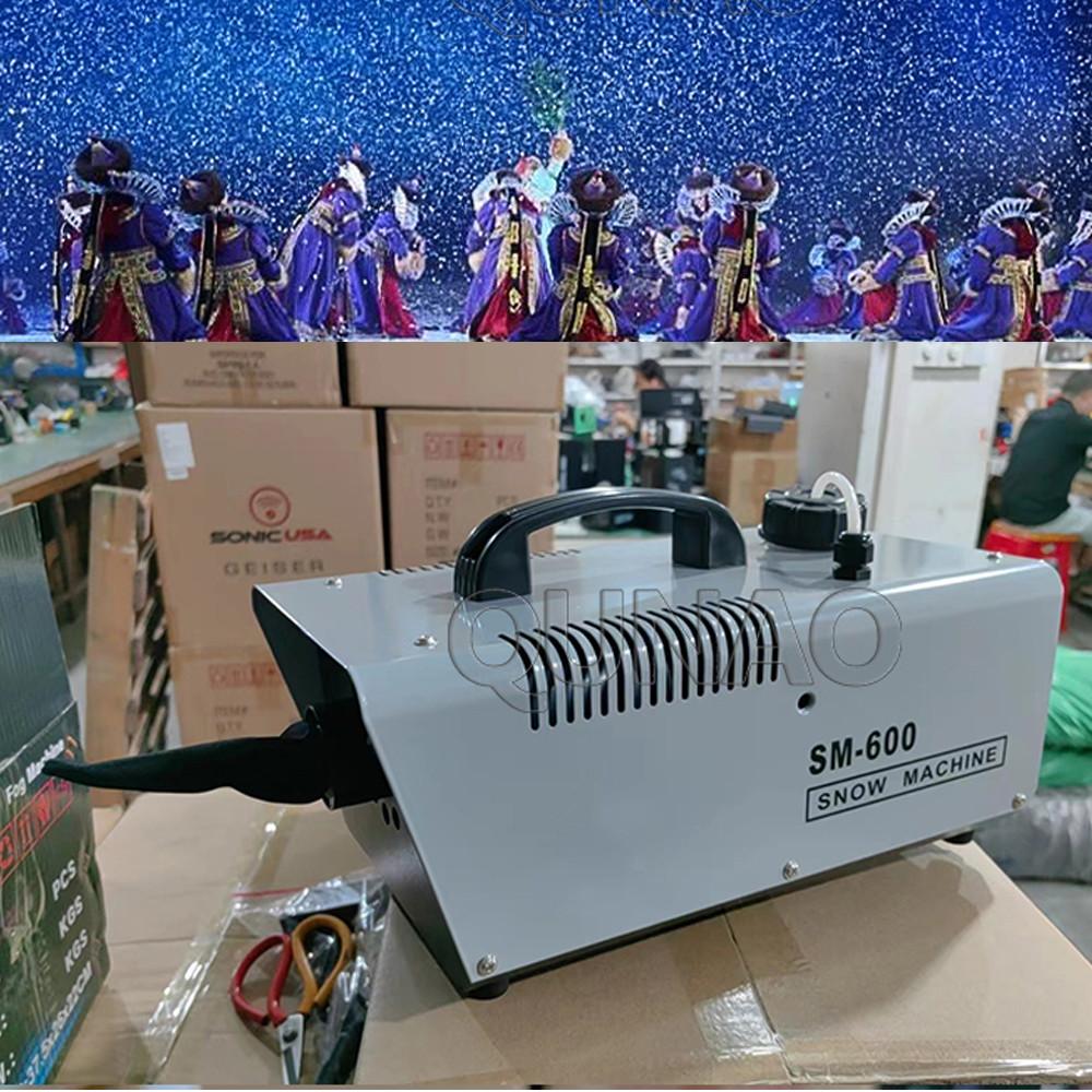 600W Stroj na sníh s dálkovým ovládáním Stroj na výrobu sněhových vloček pro svatební párty Stagingový efekt Simulovaný rozprašovač sněhových vloček