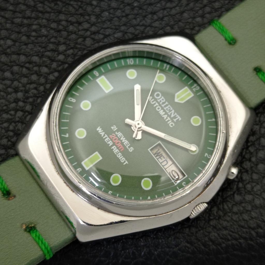 VINTAGE ORIENT AUTOMATIC 46941 JAPAN MENS GREEN COLOR DIAL WATCH a700684-5 R204-a700684