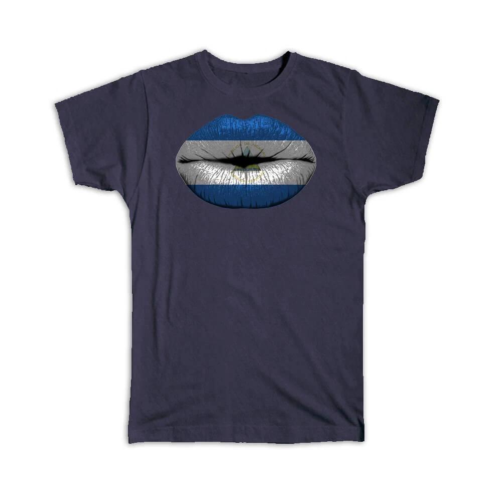 Gift T-Shirt : Lips Nicaraguan Flag Nicaragua Expat Country For Her Woman S