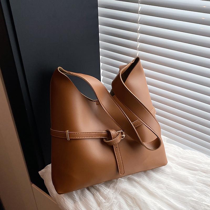 Vintage Inspired Retro Underarm Bag For Women With Large Capacity Tote Purse For Daily Use