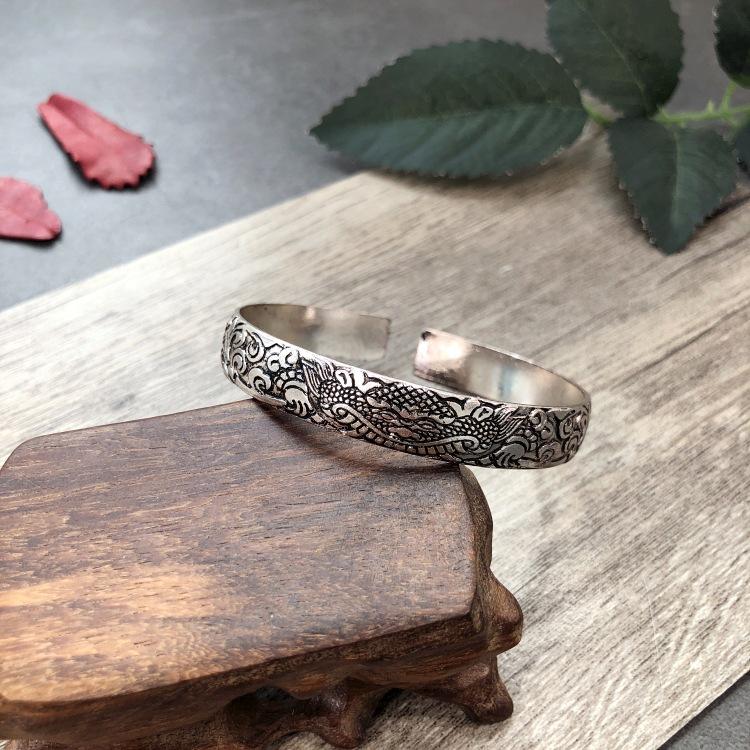 Retro Silver Bracelet, the Republic of China Nostalgic Personality Fashion Versatile Bracelet Women's Silver Accessories