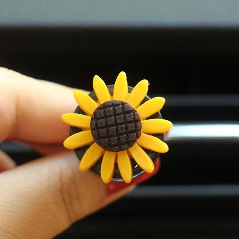 2Pcs Car Air Freshener Cute Car Perfume 3cm Sunflower Vent Clip Car Fragrance Scent Diffuser Auto Interior Decor