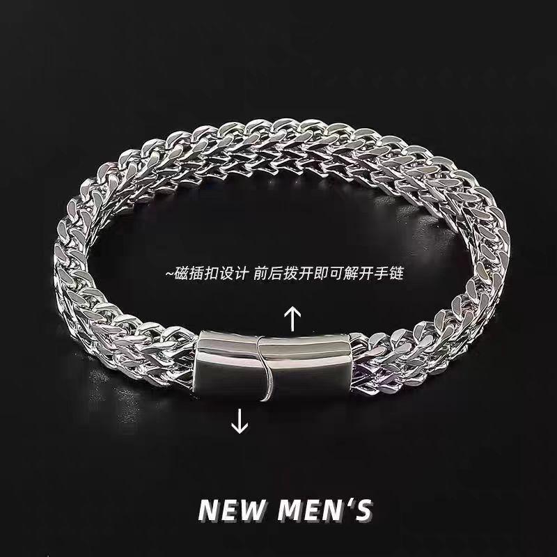 Mens Titanium Steel Bracelet With Dual-Tone Polished Cuban Link Design Hypoallergenic Anti-Tarnish 18K Gold Plated