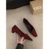 Scarpe da donna professionali per pendolari francesi rosse con tacco medio, scarpe singole, nuove per l'autunno 2025, scamosciate, con punta quadrata piccola, tacco spesso, tacco basso