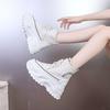 Scarpe da papà primaverili e autunnali Edizione coreana Scarpe semplici da donna con suola spessa che aumentano l'altezza Casual Internet Red High Top Scarpe sportive