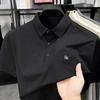 Neues Herren Business Casual Kurzarmhemd mit Abzeichen Einfarbiges Poloshirt Modisch Atmungsaktiv Bequem Vielseitiges Oberteil