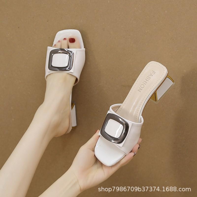 

Крутые тапочки женская одежда 2025 новая летняя мода толстые каблуки женские туфли на выход высокие каблуки тапочки с юбками ins tide 35