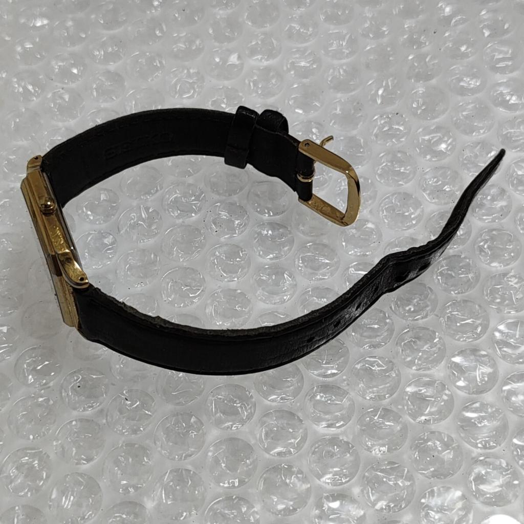 SEIKO Vintage Watch Gold Quartz Square Gold Dial Unisex Watch Management K26R Moving [Working Condition] 7N01-HAC0