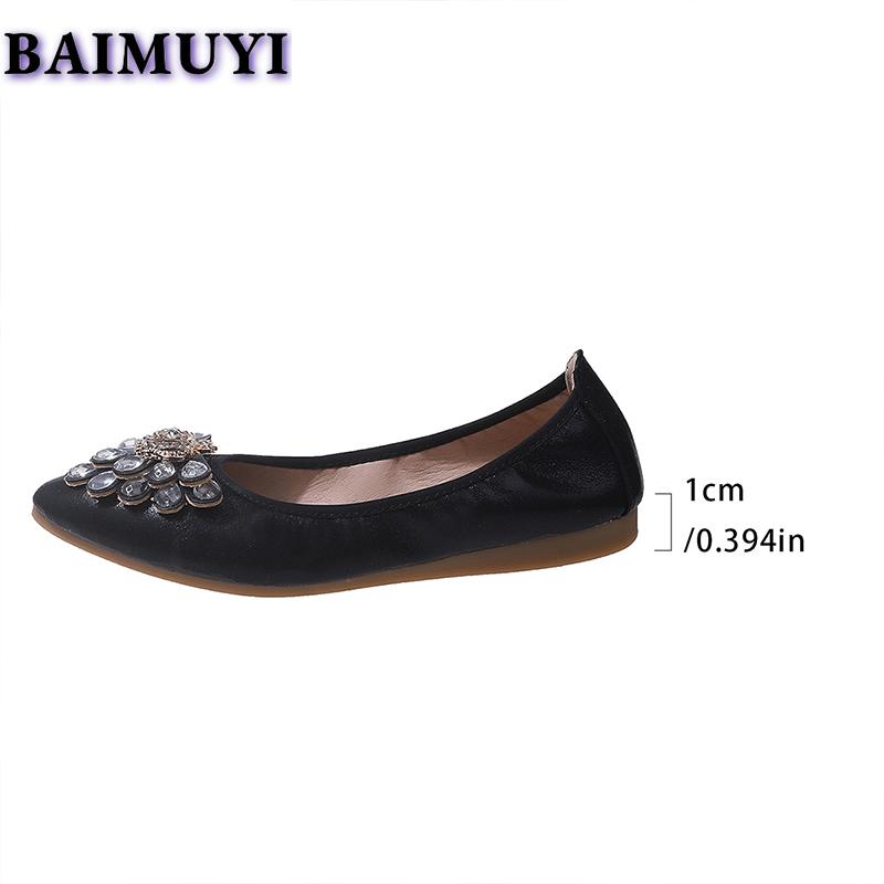 Cristal Ponta Pontiaguda Mulheres Flats Mocassins Sapatos 2025 Tendência Sexy Novo Luxo Raso Sapatos De Couro Elegante Designer Mujer Zapatos