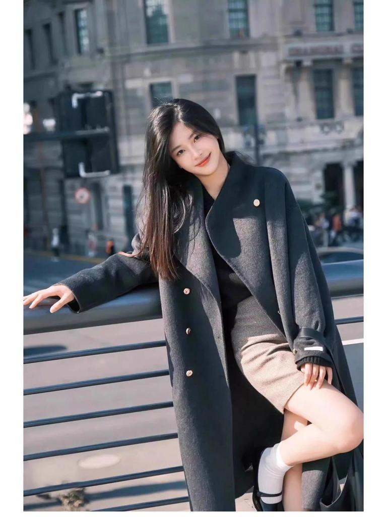 2026 Autumn/Winter Women's High-End Oatmeal Wool Coat - Korean Style, Loose Fit, Petite