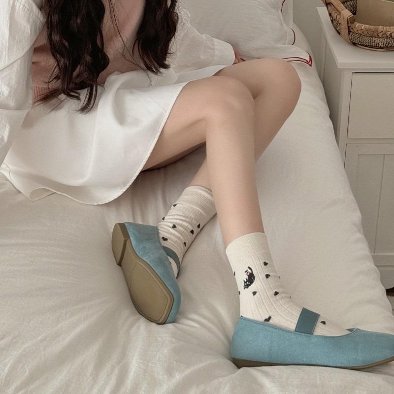 Ladies Spring and Summer New Trend Cartoon Black and White Cat Love Polka Dot Pure Cotton Tube Socks