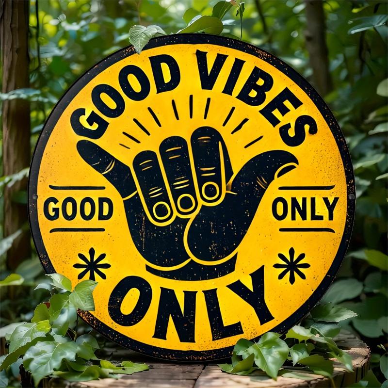 High Definition Wooden Board Painting Vintage Good Vibes Only Shaka Hand Sign Round Wall Art Retro Yellow Black Motivational D