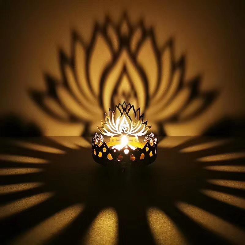 1 Stück Retro Hohl geschnitzter Teelichthalter Buddha Ghee Lampenhalter Licht Schreibtisch Dekoration Ornamente Buddhistische Vorräte Geschenk