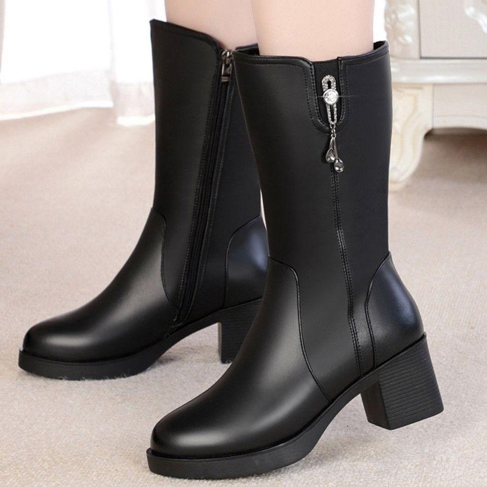 Women's Fur One Leather Waterproof Thick Sole Winter Lightweight Warm Snow Boots Non-slip Wear-resistant Casual Sneakers Martin Cotton Boots