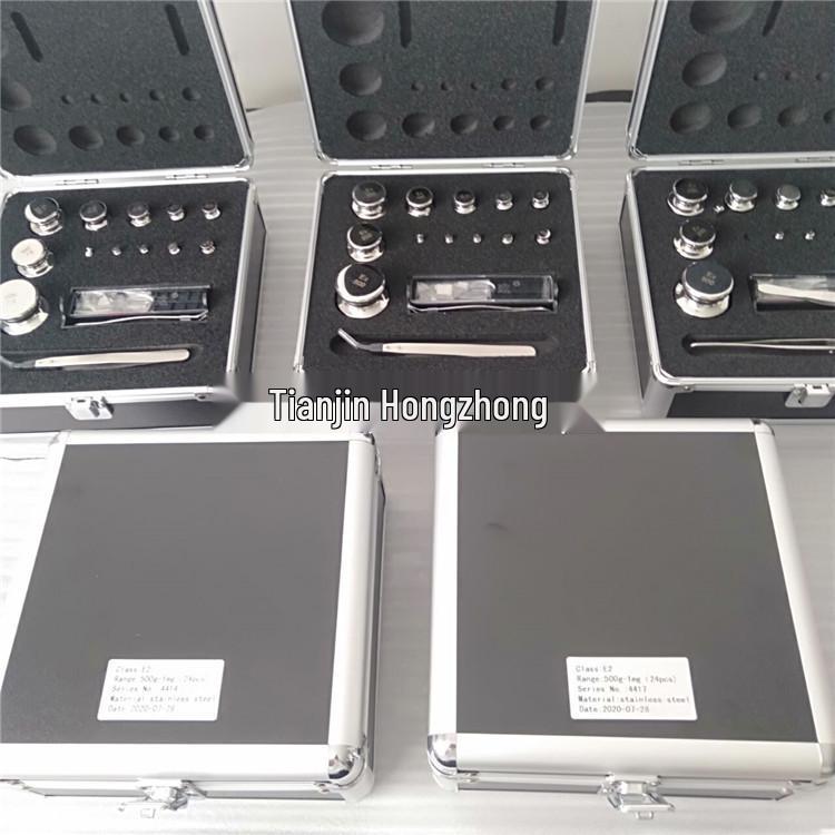 

Набор калибровочных гирь класса E2: 1г-200г Немагнитная нержавеющая сталь с алюминиевой коробкой E2 Class 1mg-500mg