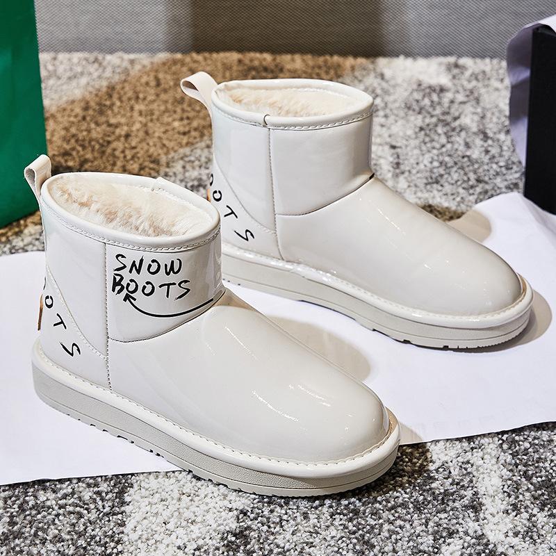 

Winter snow boots women s 2025 new velvet thickened flat-bottomed British wind short cotton boots one-pedal casual women s boots 40 бежевый