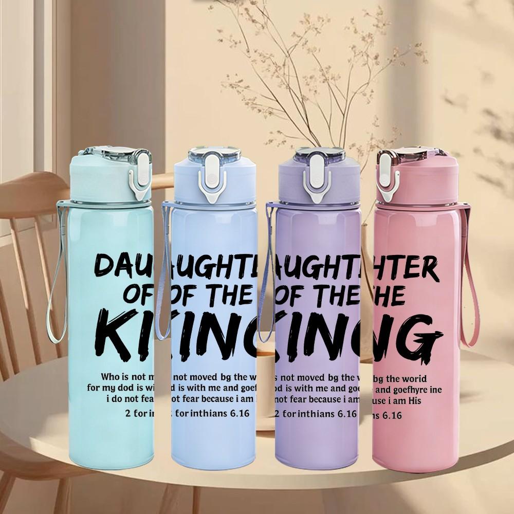 1PC Daughter Of The King Text 750ml Color Plastic Sports Water Bottle Leakproof Flip Straw Lid Suitable for Sports Office Home Use