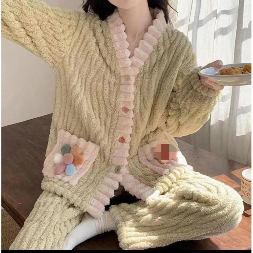 Autumn and Winter Coral Fleece Pajamas for Women, Thick and Warm Flannel Long Home Wear, Fashionable Plus Size Cardigan Set
