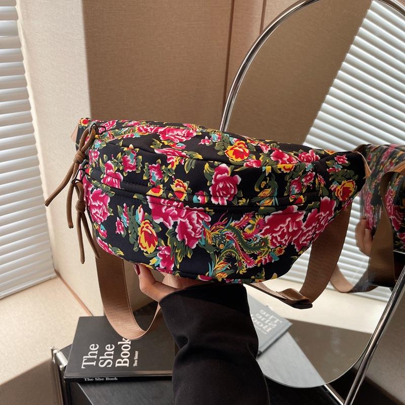 Large-capacity Bag Women's New High-end Texture Niche Autumn and Winter Cloth Bag Messenger Bag Versatile Breast Bag