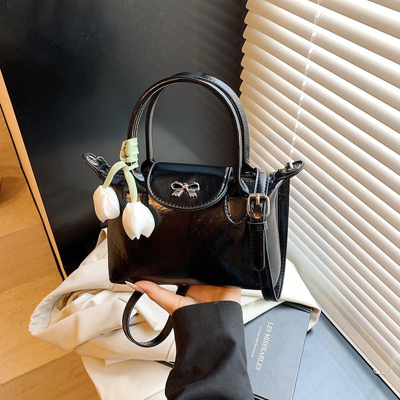 2025 Sommer neue Knödeltasche Schulter Umhängetasche Schleife Handtasche modisch vielseitig leicht Damen Tasche