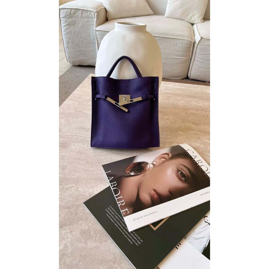 2026 New First-layer Cowhide Bucket Bag Women's Versatile Niche Medieval  Bag Exquisite Hand Carry Messenger Small Tote Bag
