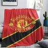 1 szt. Koc Flanelowy z Nadrukiem MANCHESTER UNITED Wysokiej Jakości Ciepły Komfortowy Pokrowiec na Wszystkie Pory Roku Idealny na Prezenty Wystrój Domu