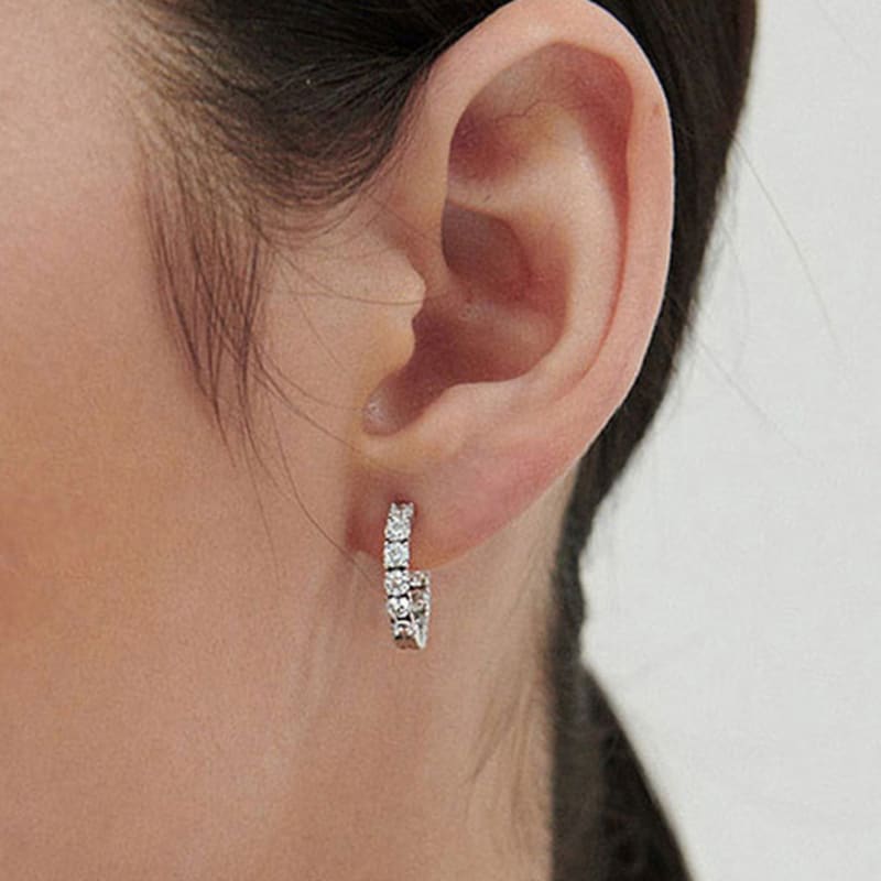 

hyeres-lor Essence Silver (W) Tennis One-Touch Earrings S HL4E32403W9XXX ONE
