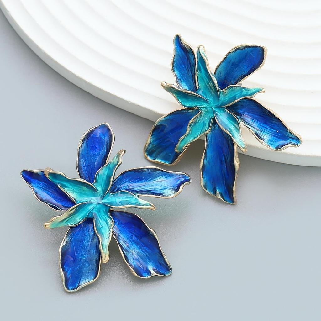 Bohemian Spring Floral Earrings: Exaggerated Alloy Oil Drop Design for Women in European and American Style.
