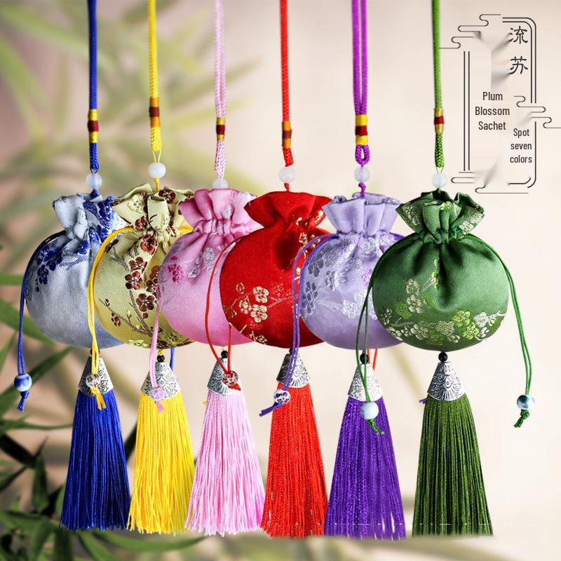 Chinese Mugwort Sachet: Traditional Herbal Mosquito Repellent Car Ornament - Dragon Boat Festival Pendant