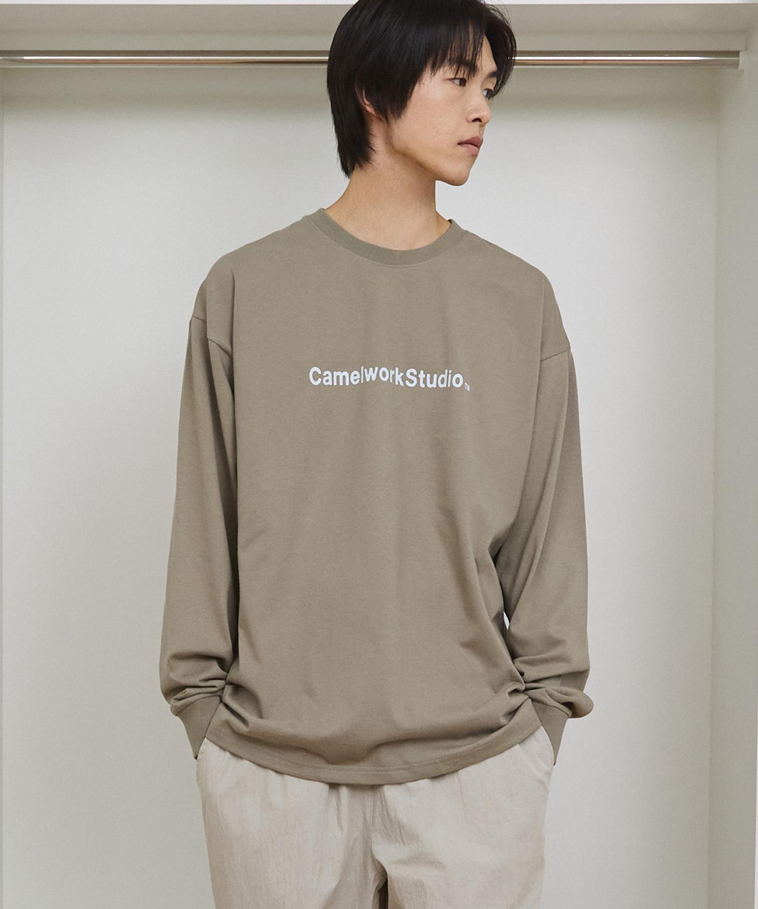 Camel Walk Camel Lettering Logo Long Sleeve T-Shirt (Khaki) Khaki/L