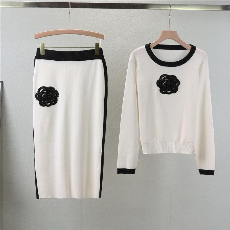 

Women s Autumn/Winter Camellia Knitted Two-Piece Set: Round Neck Sweater & Hip Wrap Skirt. One size білий
