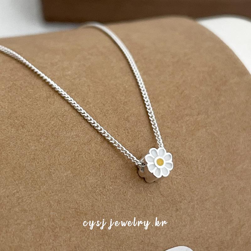 Cui Yan S925 Sterling Silver Korean Daisy Necklace, Fresh Summer Clavicle Chain for Women