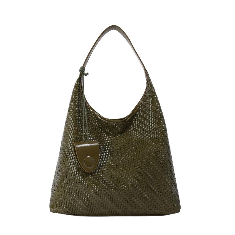 Summer new versatile fashion exquisite niche design sense commuter shoulder armpit tote bag