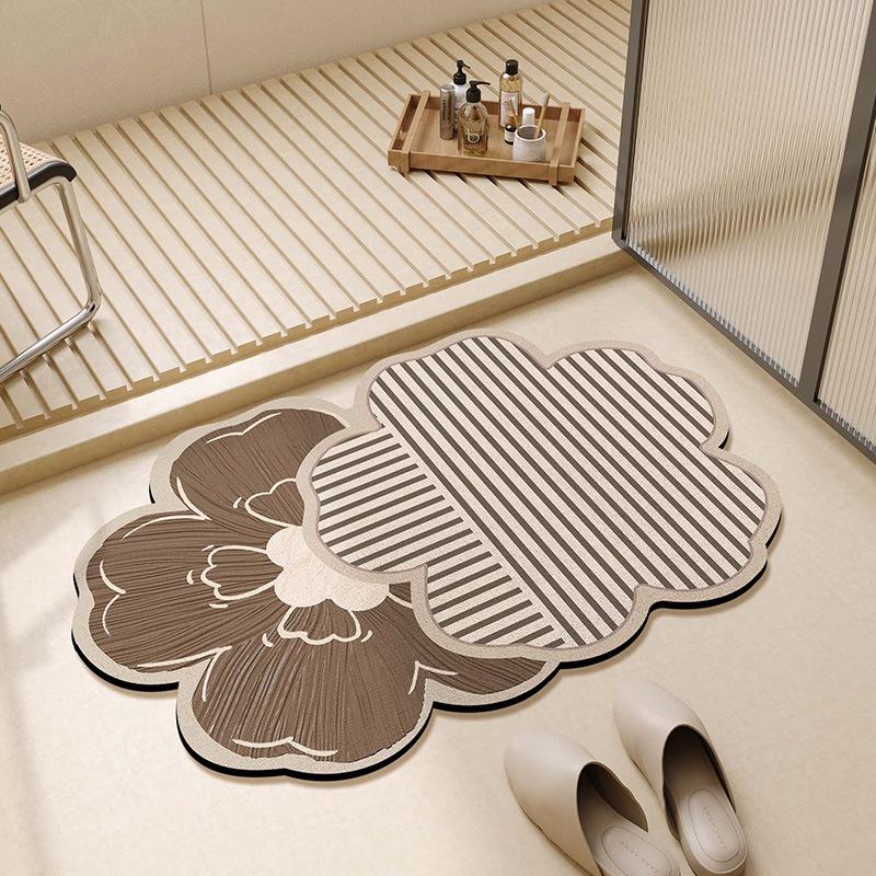 Anti-Slip Absorbent Bathroom Mat: Irregular Flower Design, Dirt-Resistant Diatomaceous Earth