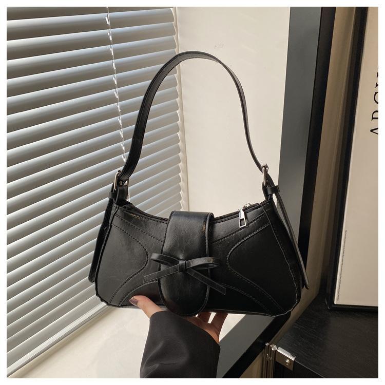 South Korea's Dongdaemun fashion trend versatile underarm bag women's casual versatile street lightweight bow small square bag