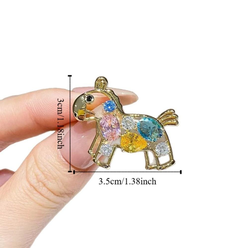 Light Luxury Zodiac Horse Brooch Elegance Crystal Brooch Stylish Animal Brooch  Year of The Horse