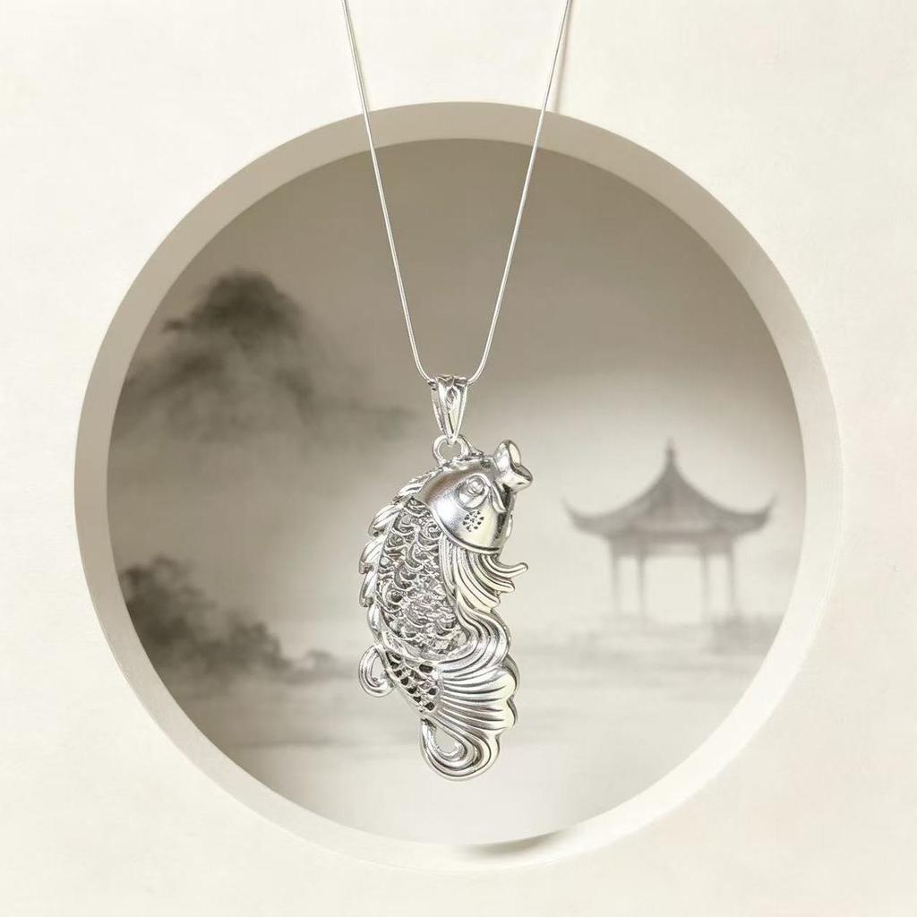 In 2008, there were fish, koi, hollow pendants, and sweater chains.