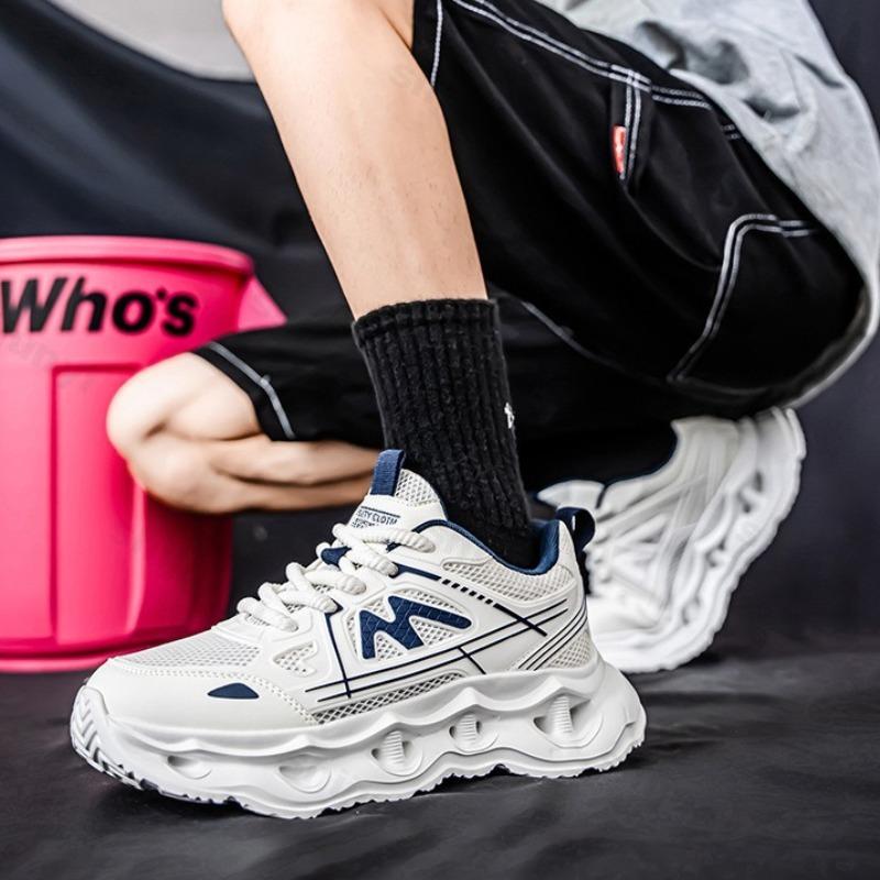 Men's Niche Mesh Breathable Low Top Casual Thick Soled Sports Shoes 2026 Autumn Fashi Trend Versatile N Slip Chunky sneakers