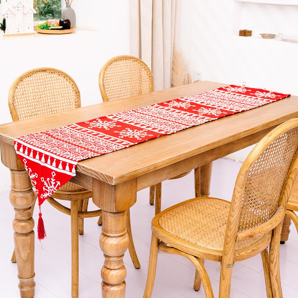 Christmas Knitted Tablecloth With Embroidered Snowman And Festive Decor For Holiday Dining