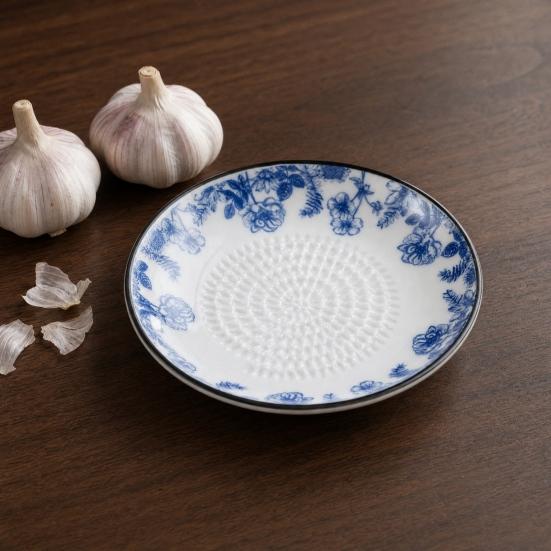 Garlic Grater Plate, Ceramic Ginger Mincer Plate, All-in-One Grinding Mixing Serving Tool for Garlic Ginger Turmeric Cheese Tomato Herb