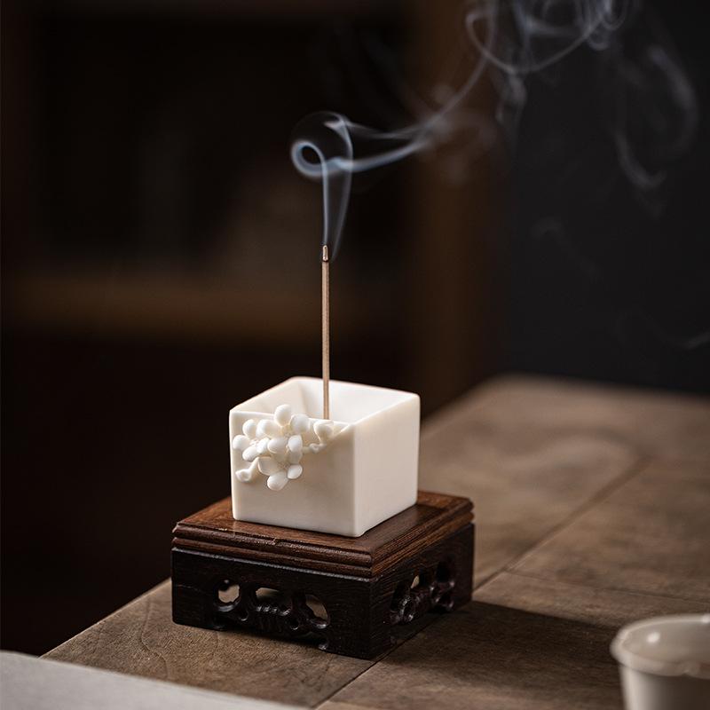 Creative Handmade Pinched Plum Blossom Line Incense Burner Tea Table White Porcelain Incense Table Incense Seat Vertical Incense Insert Small Ornament
