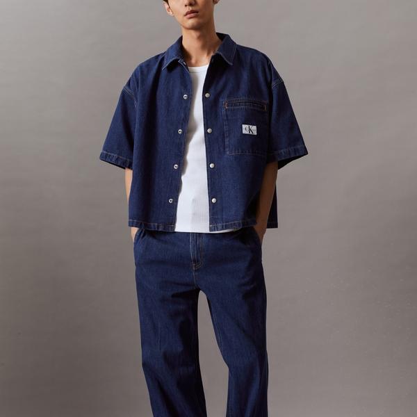 Calvin Klein Jeans Minimalist Label Patch Pocket Vintage Loose Denim Short Sleeve Shirt Men shirts Dark-Blue J325553-1BJ