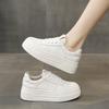 Kleine weiße Schuhe Damen vielseitig Frühling und Herbst dicksohlige Muffin 2025 Sommer atmungsaktiv neu Freizeit Sport Studenten Board Schuhe Damen