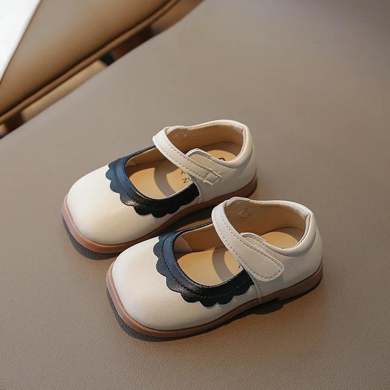 Mädchenschuhe mit weicher Sohle Mode Kinder Lederschuhe Rutschfeste Mädchen Freizeitschuhe Einfacher Kinder Freizeitschuh Retro Mädchen Lederschuh