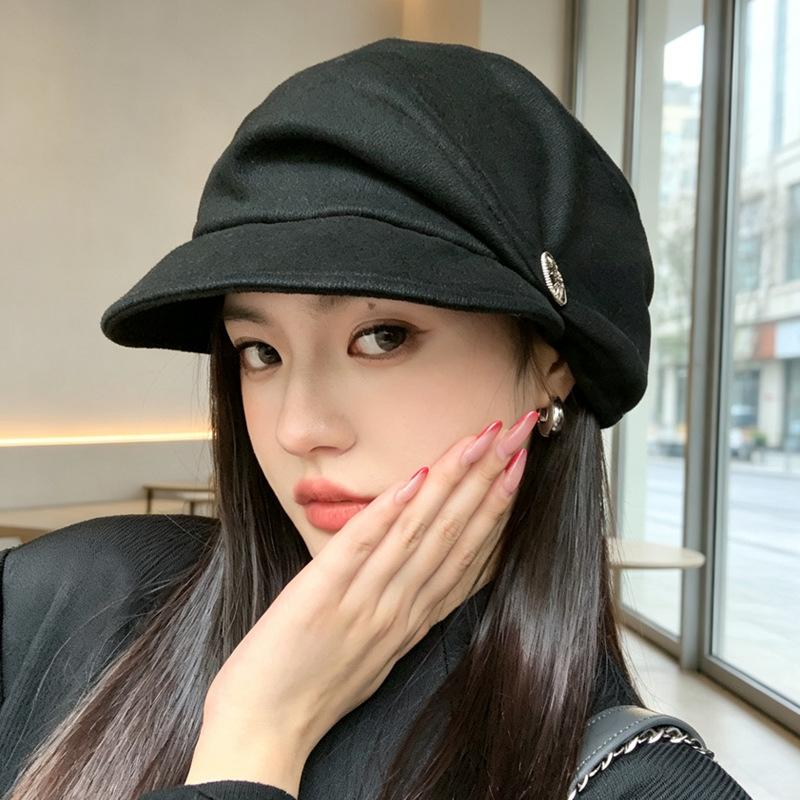 Autumn and winter retro round label hat women's literary and artistic face small octagonal hat casual commuting versatile cap