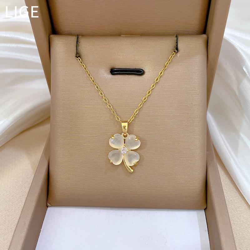 Cat'S Eye Lucky Grass Fashion Light Luxury Temperament Gorgeous Full Diamond Necklace Female Versatile Collarbone Chain Titanium Steel