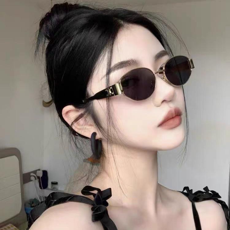 Retro European & American Women's Polarized Sunglasses - Small Round Frame, Trendy Street Style, Influencer Approved