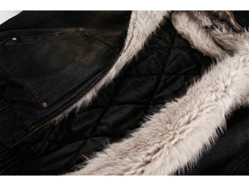 Pánské trendy zimní svrchní oblečení s kapucí a detaily kapes