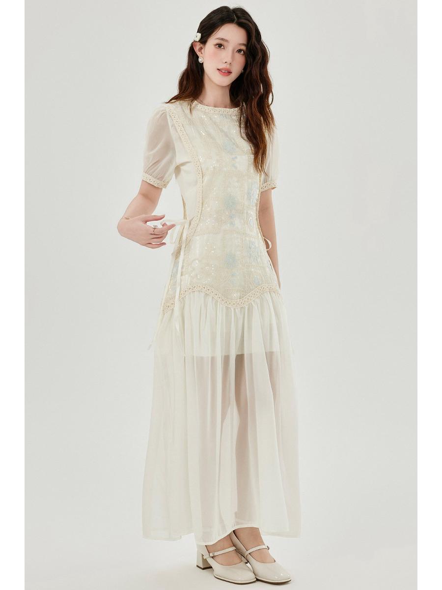 Elegant Summer Seaside Embroidered Maxi Dress with Cinched Waist Small