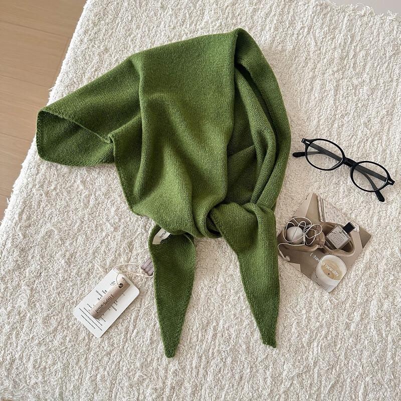 Women s Heated Knit Triangle Scarf